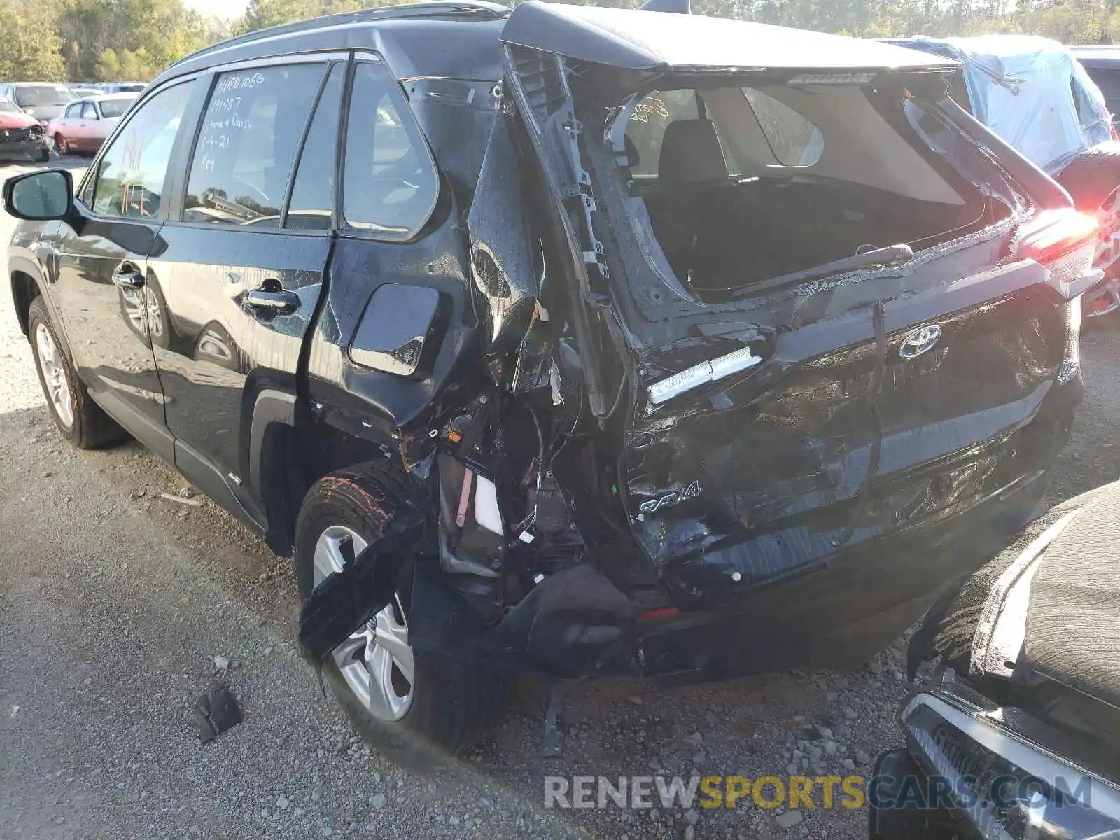 3 Photograph of a damaged car 2T3RWRFV8KW029225 TOYOTA RAV4 2019