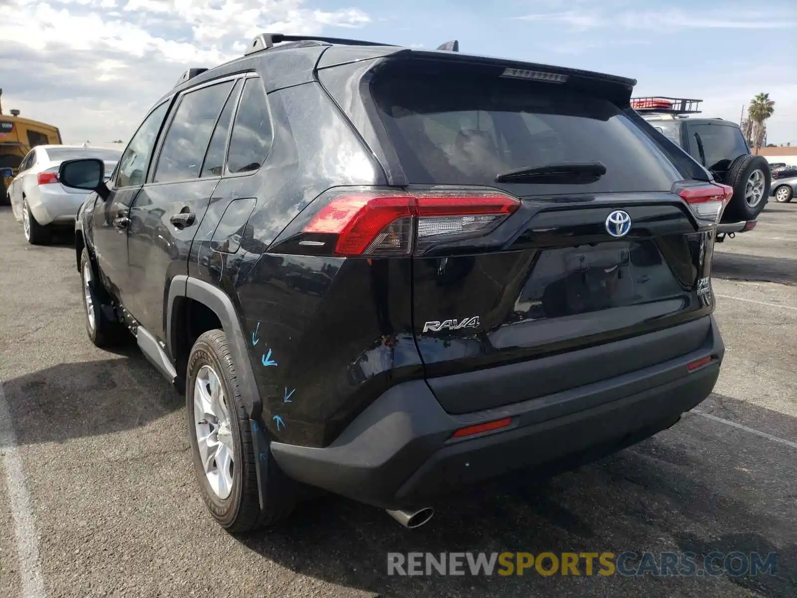 3 Photograph of a damaged car 2T3RWRFV8KW034229 TOYOTA RAV4 2019