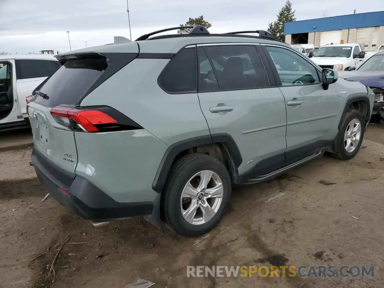 3 Photograph of a damaged car 2T3RWRFV8KW034974 TOYOTA RAV4 2019