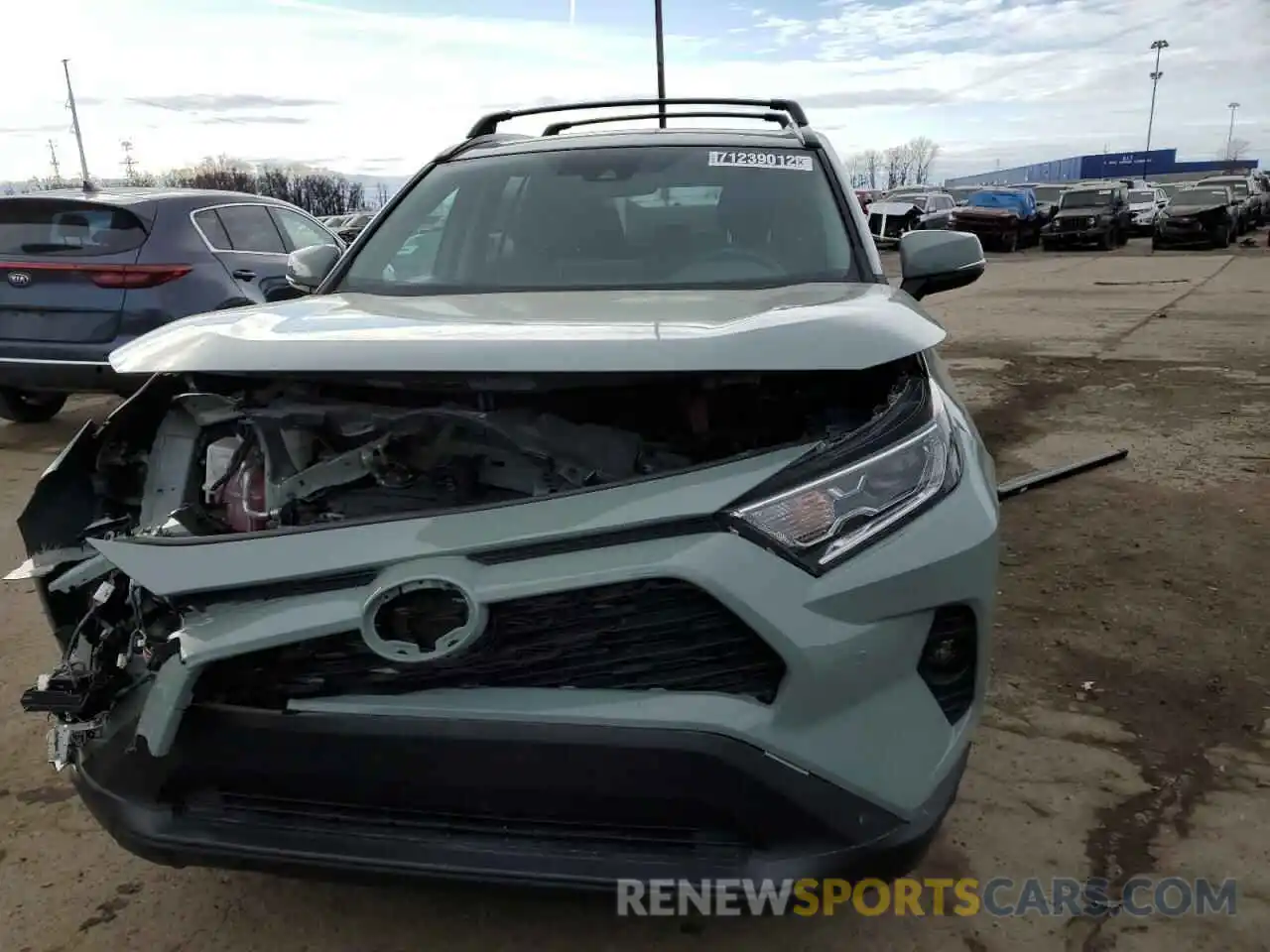 5 Photograph of a damaged car 2T3RWRFV8KW034974 TOYOTA RAV4 2019