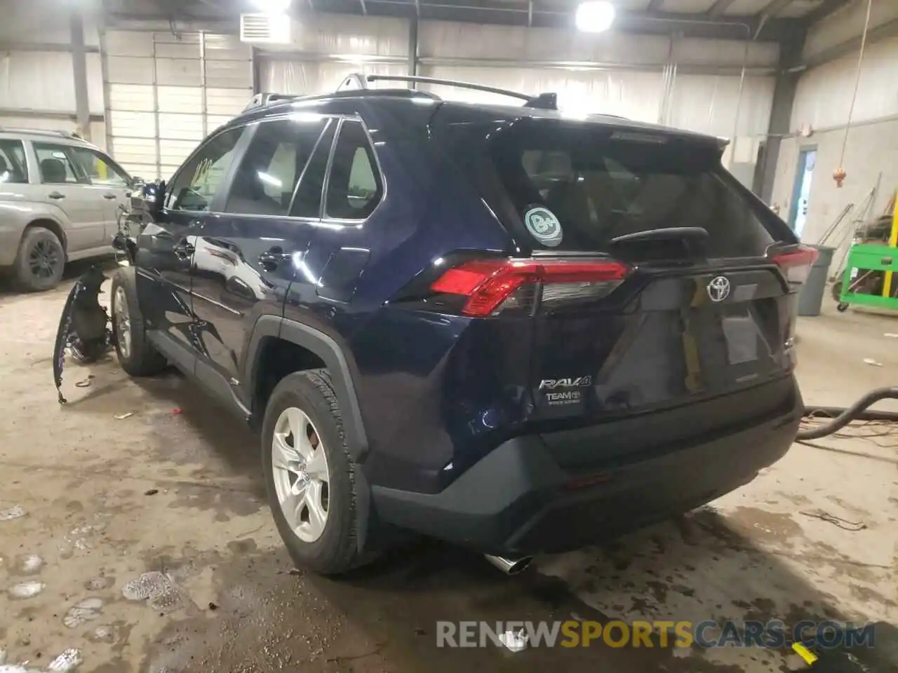 3 Photograph of a damaged car 2T3RWRFV8KW042444 TOYOTA RAV4 2019