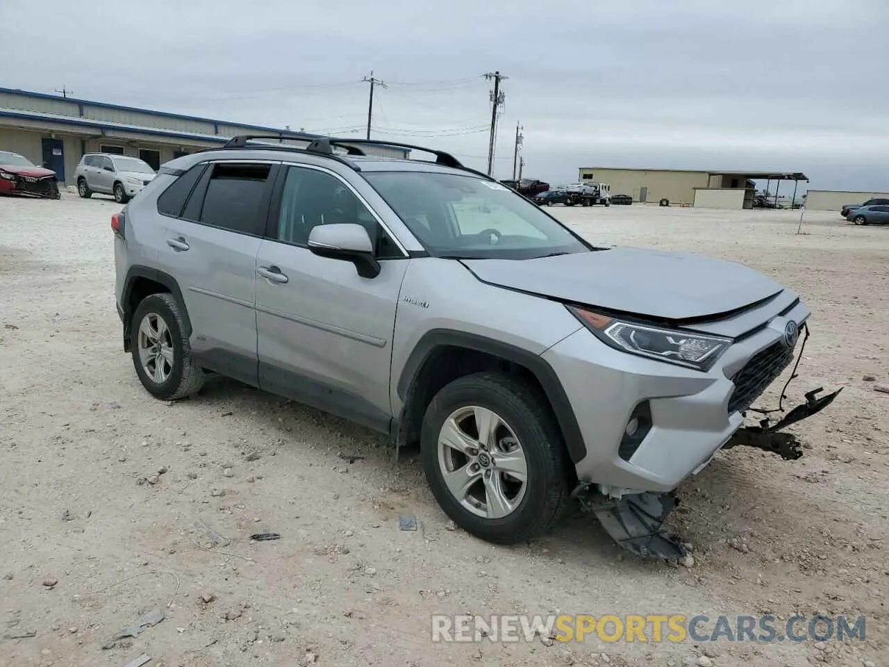 4 Photograph of a damaged car 2T3RWRFV8KW043447 TOYOTA RAV4 2019
