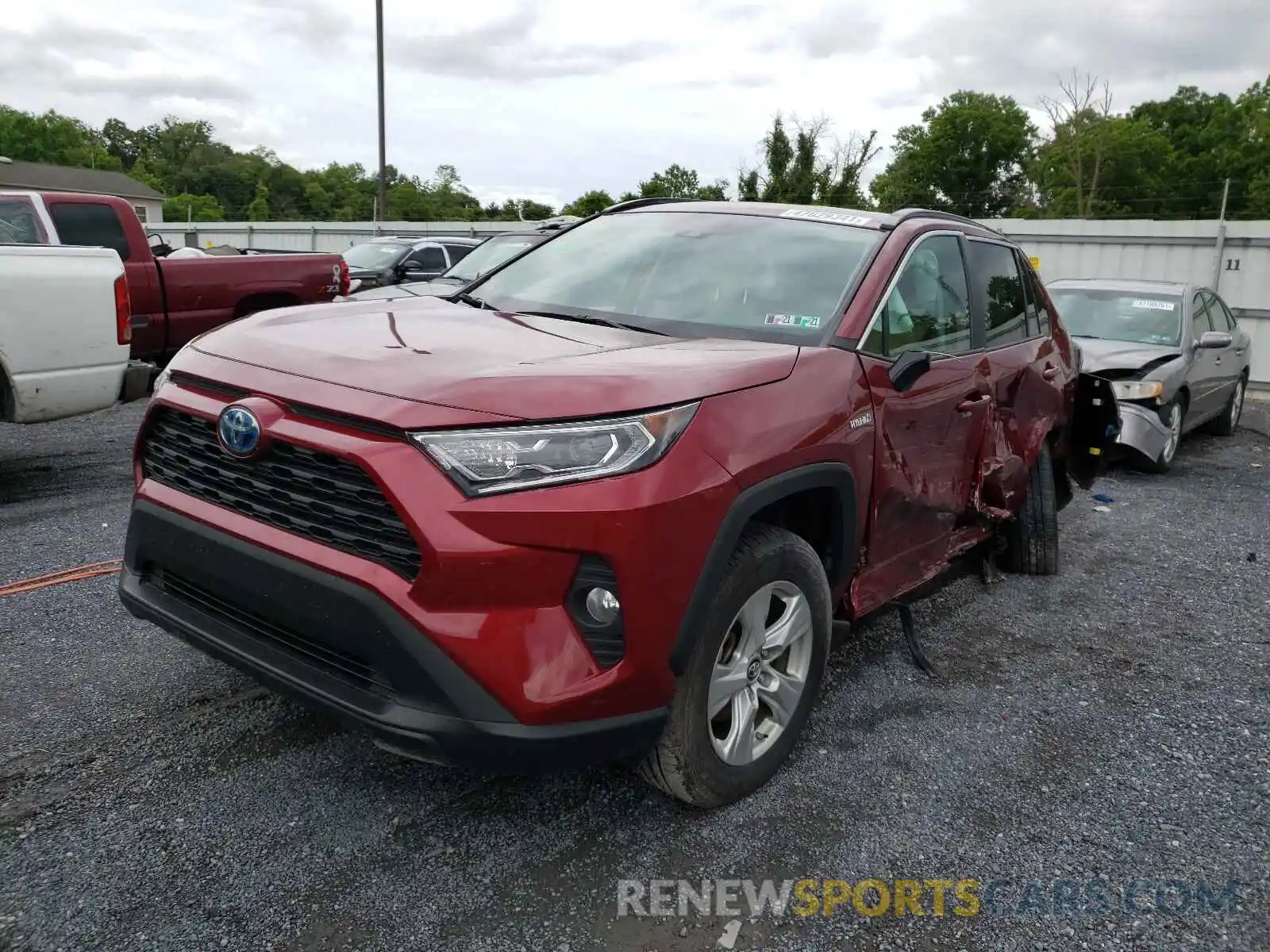 2 Photograph of a damaged car 2T3RWRFV8KW044596 TOYOTA RAV4 2019