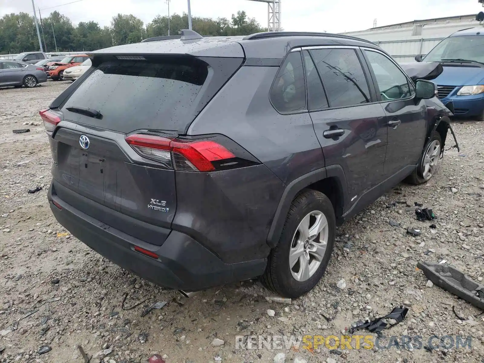 4 Photograph of a damaged car 2T3RWRFV9KW021408 TOYOTA RAV4 2019