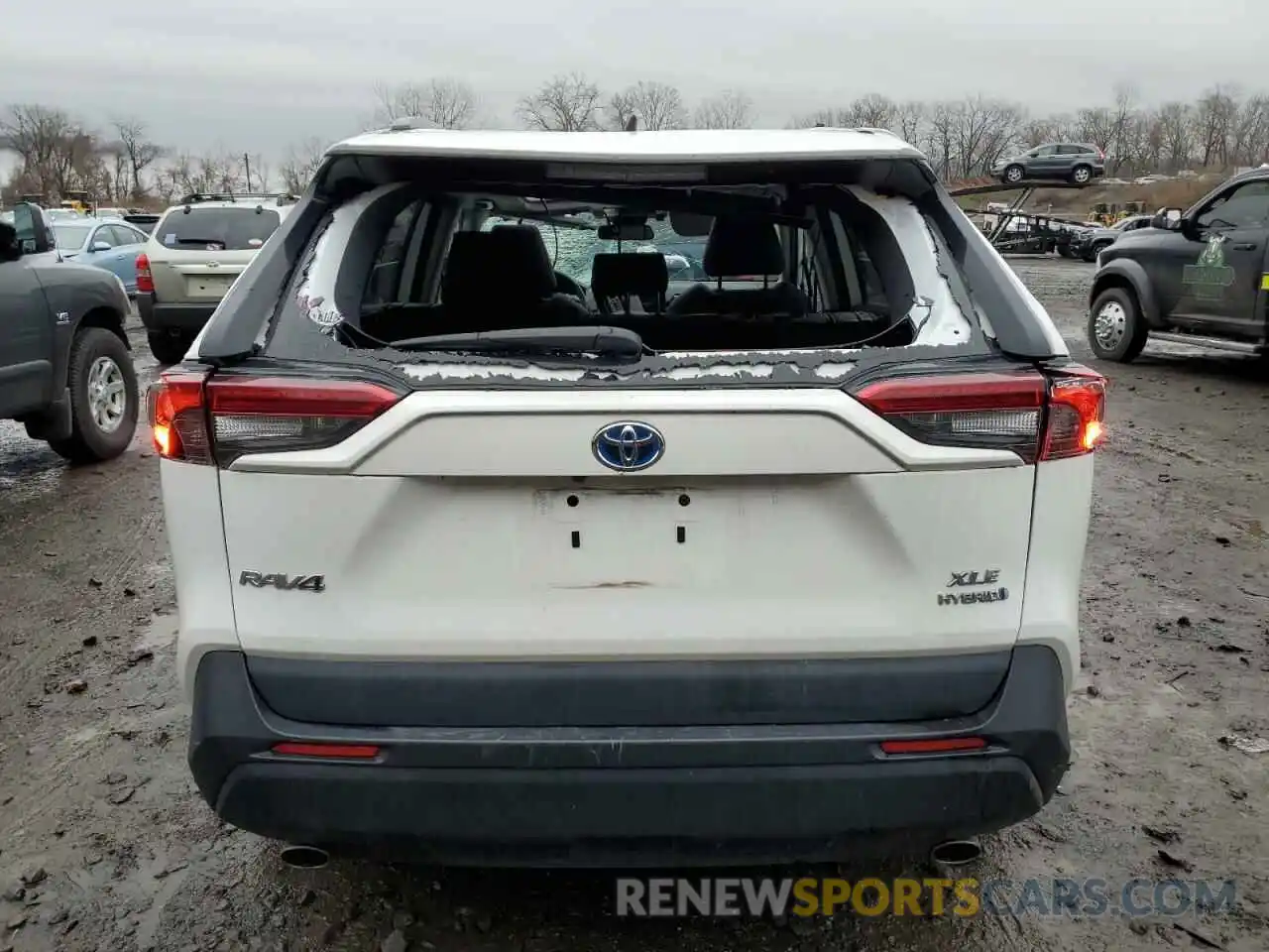 6 Photograph of a damaged car 2T3RWRFVXKW011972 TOYOTA RAV4 2019