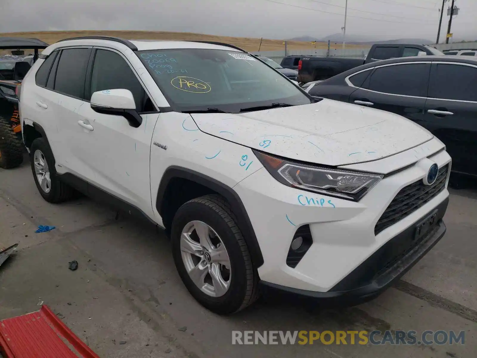 1 Photograph of a damaged car 2T3RWRFVXKW012894 TOYOTA RAV4 2019