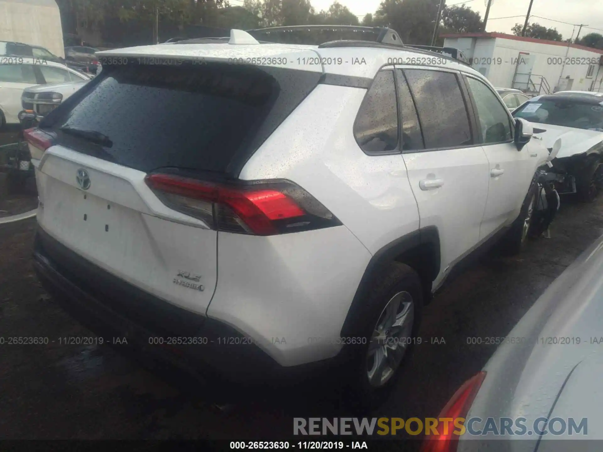 4 Photograph of a damaged car 2T3RWRFVXKW020848 TOYOTA RAV4 2019