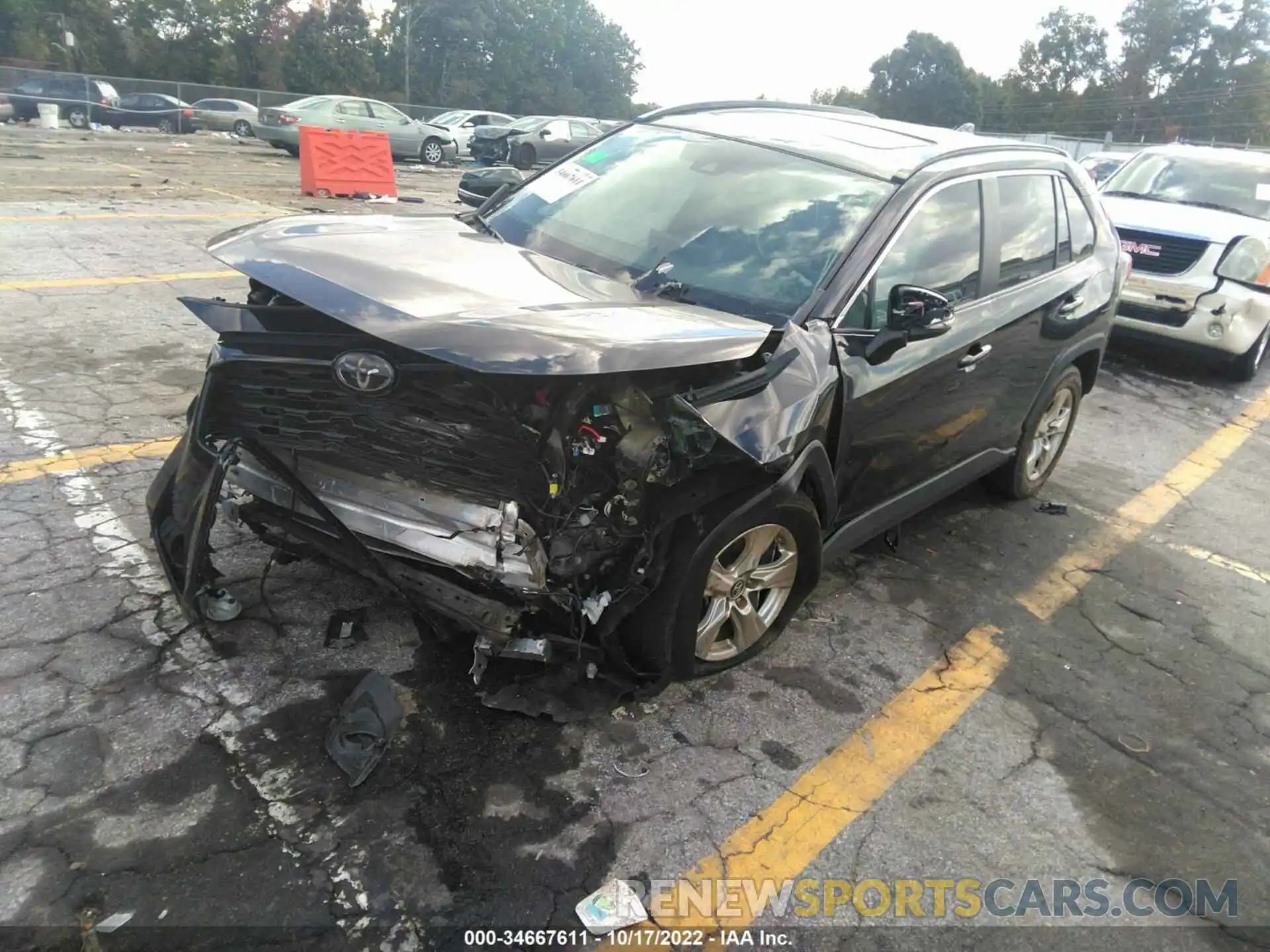 2 Photograph of a damaged car 2T3W1RFV0KC008789 TOYOTA RAV4 2019