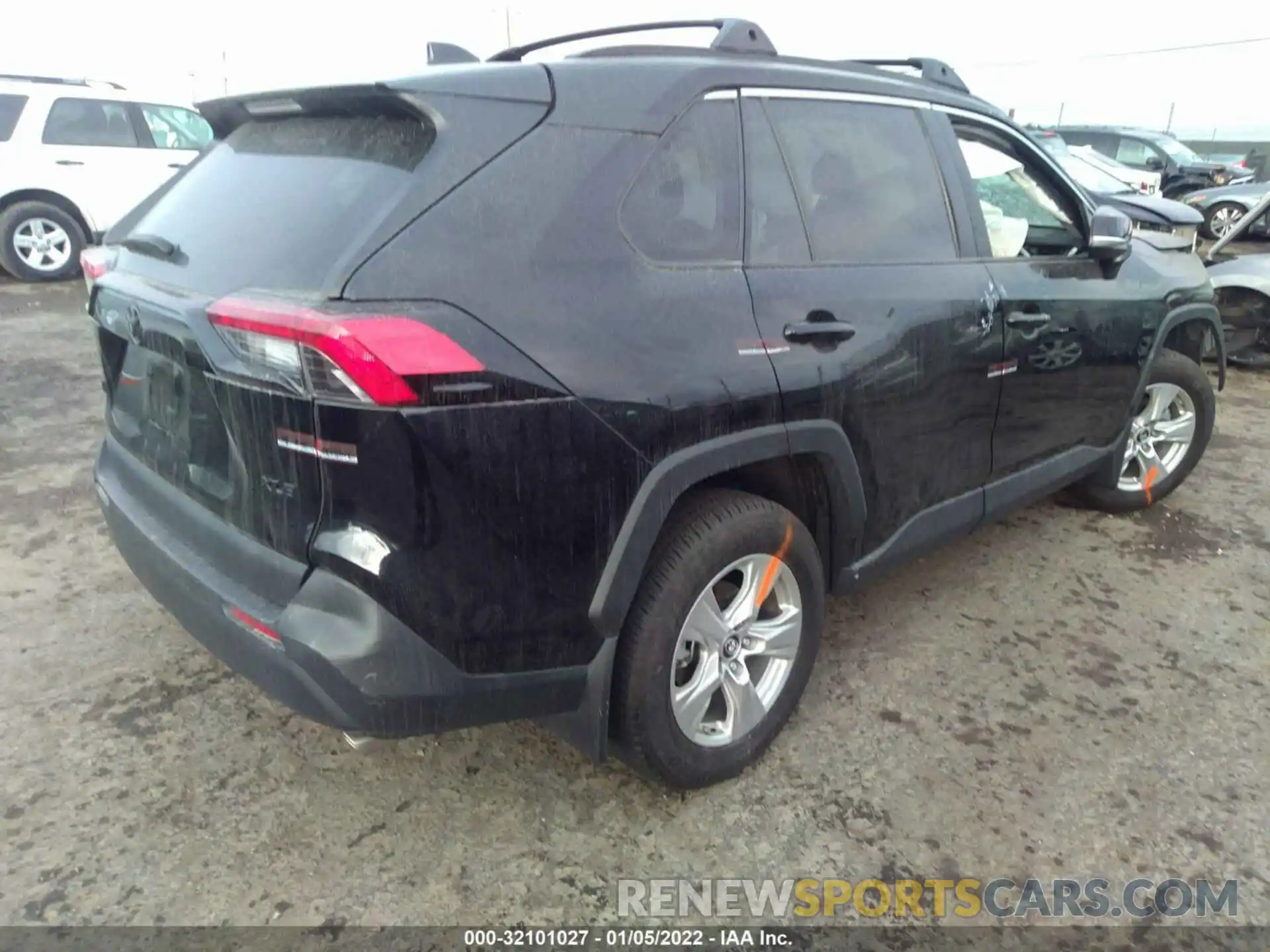 4 Photograph of a damaged car 2T3W1RFV0KC012714 TOYOTA RAV4 2019