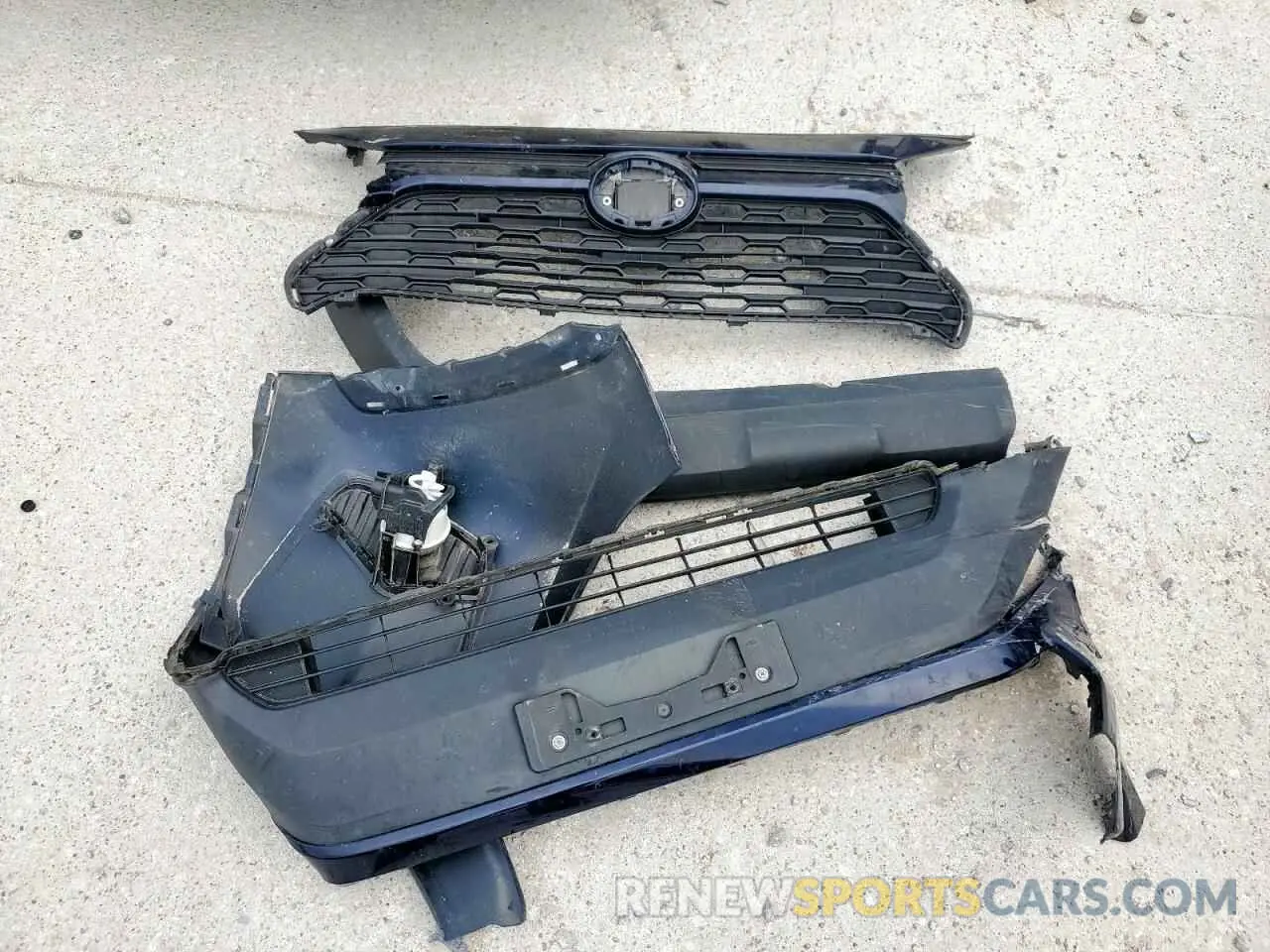 12 Photograph of a damaged car 2T3W1RFV0KC018223 TOYOTA RAV4 2019
