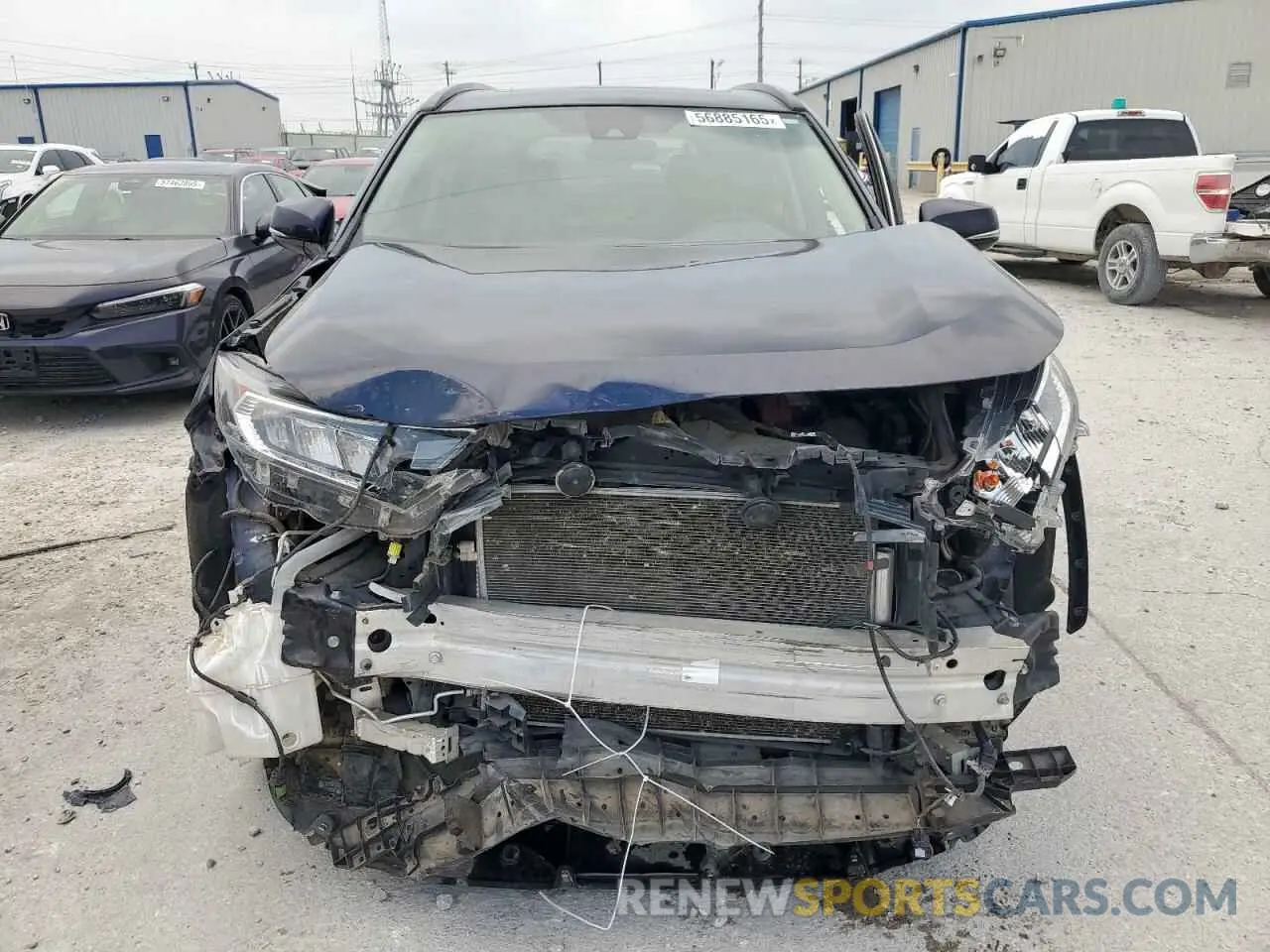 5 Photograph of a damaged car 2T3W1RFV0KC018223 TOYOTA RAV4 2019