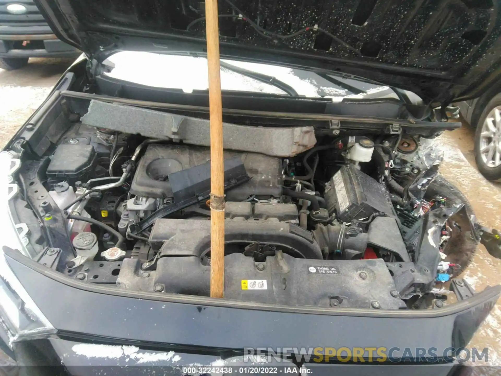 10 Photograph of a damaged car 2T3W1RFV0KC023437 TOYOTA RAV4 2019