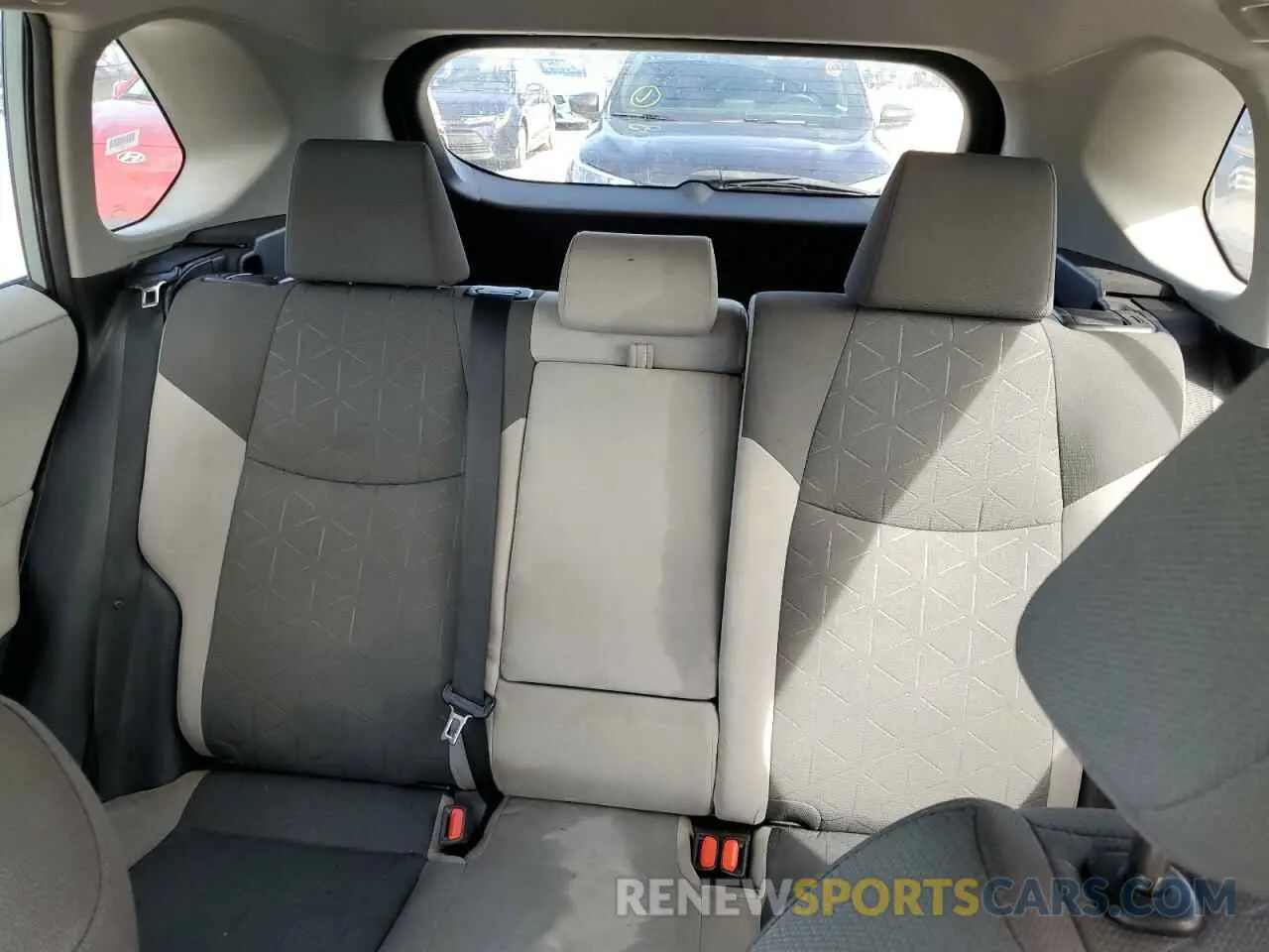 10 Photograph of a damaged car 2T3W1RFV0KC023745 TOYOTA RAV4 2019