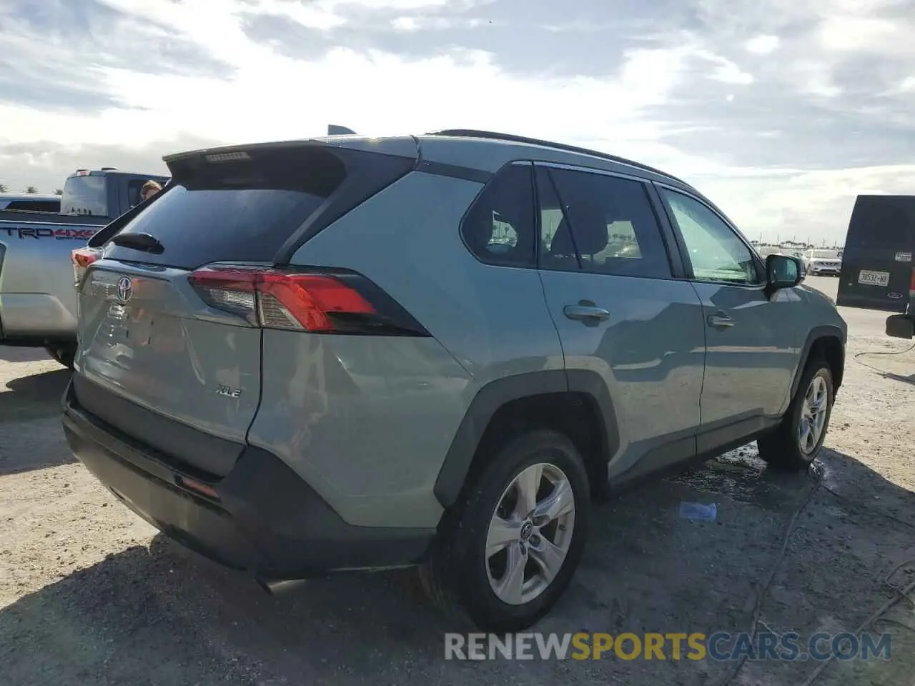 3 Photograph of a damaged car 2T3W1RFV0KC023745 TOYOTA RAV4 2019