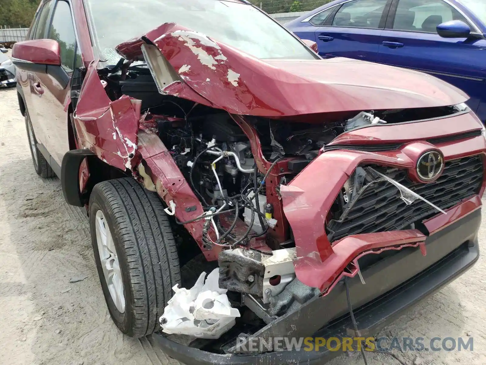 9 Photograph of a damaged car 2T3W1RFV0KC023910 TOYOTA RAV4 2019