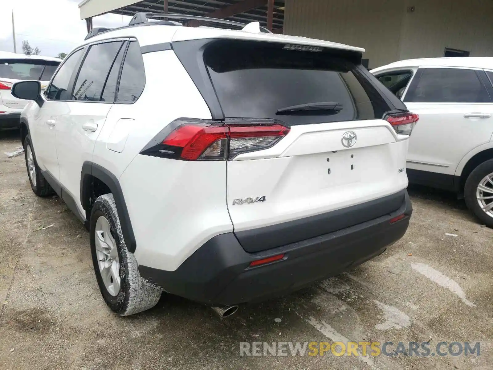 3 Photograph of a damaged car 2T3W1RFV0KC025379 TOYOTA RAV4 2019