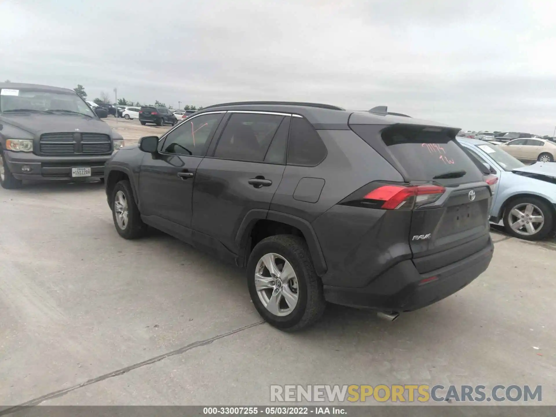 3 Photograph of a damaged car 2T3W1RFV0KC031733 TOYOTA RAV4 2019