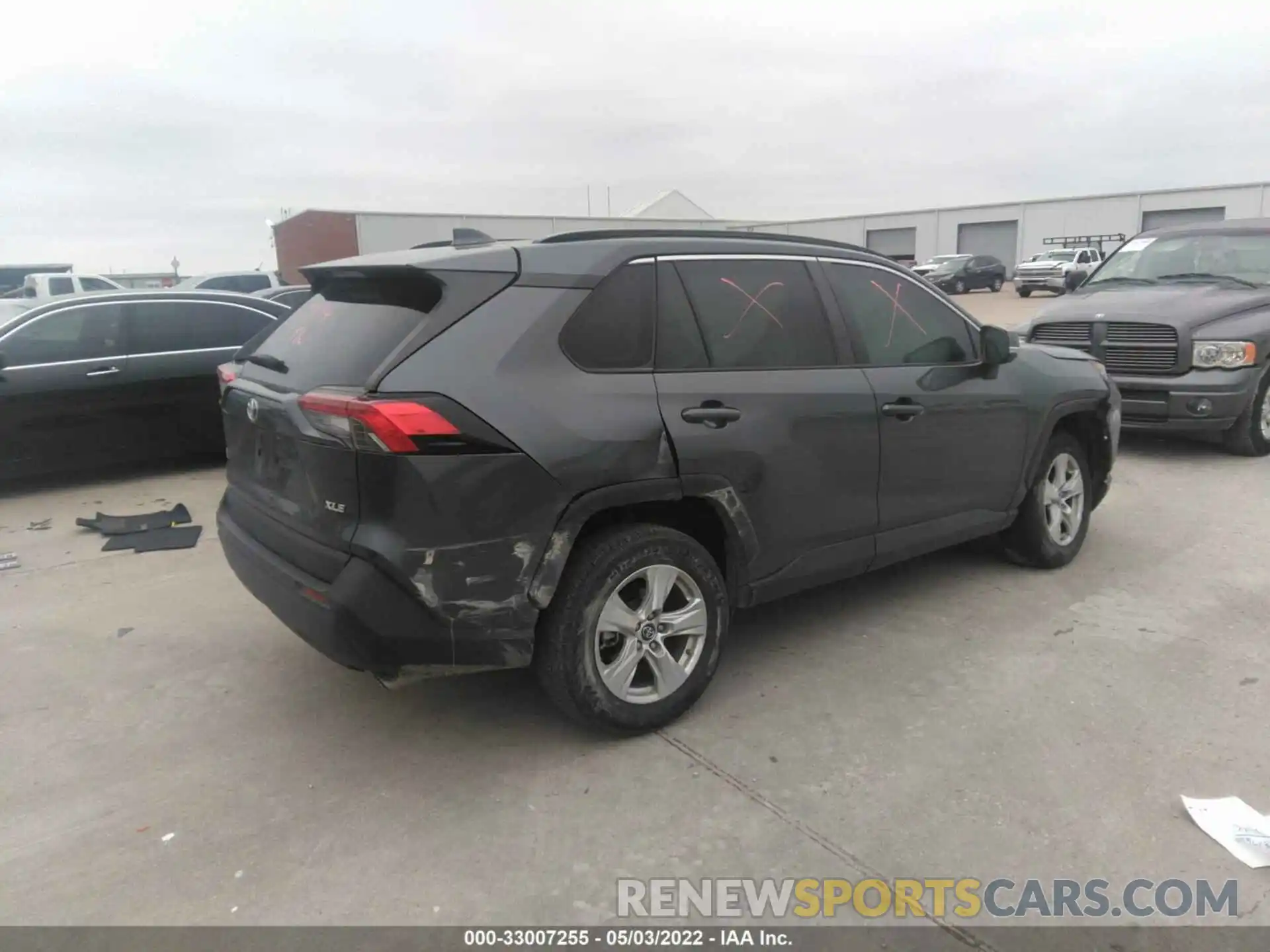 4 Photograph of a damaged car 2T3W1RFV0KC031733 TOYOTA RAV4 2019