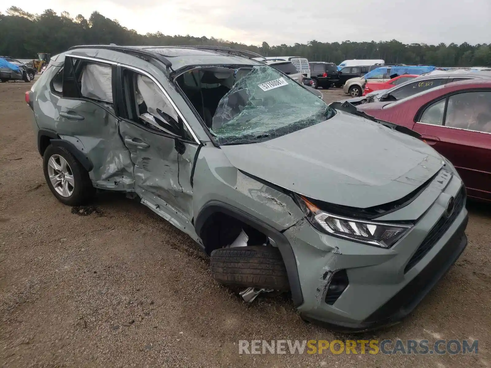 9 Photograph of a damaged car 2T3W1RFV0KW004708 TOYOTA RAV4 2019