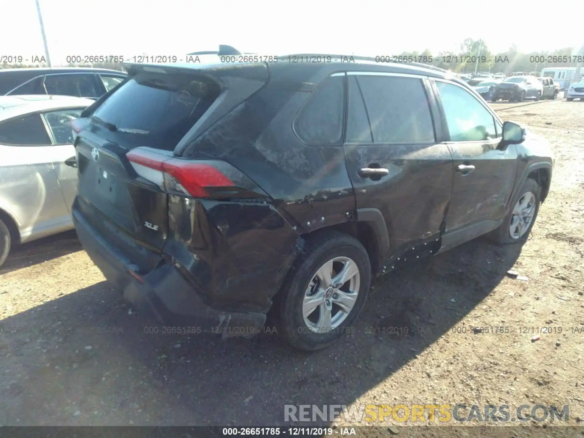 4 Photograph of a damaged car 2T3W1RFV0KW007186 TOYOTA RAV4 2019