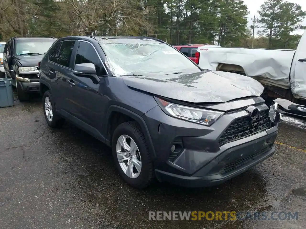 1 Photograph of a damaged car 2T3W1RFV0KW031147 TOYOTA RAV4 2019