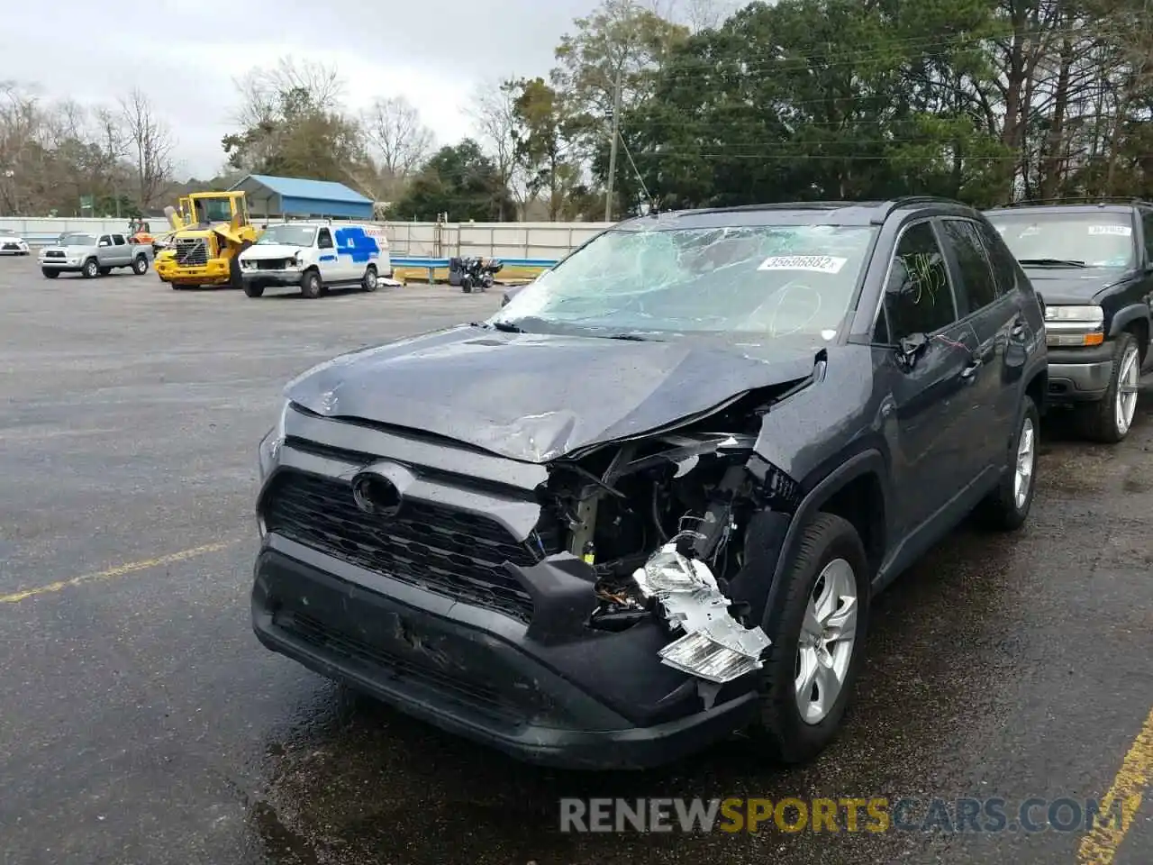 2 Photograph of a damaged car 2T3W1RFV0KW031147 TOYOTA RAV4 2019