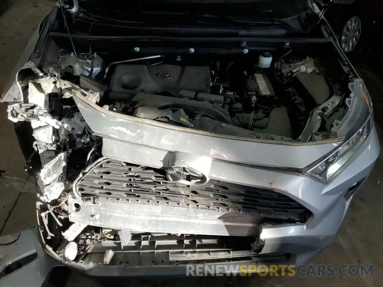 7 Photograph of a damaged car 2T3W1RFV0KW031908 TOYOTA RAV4 2019