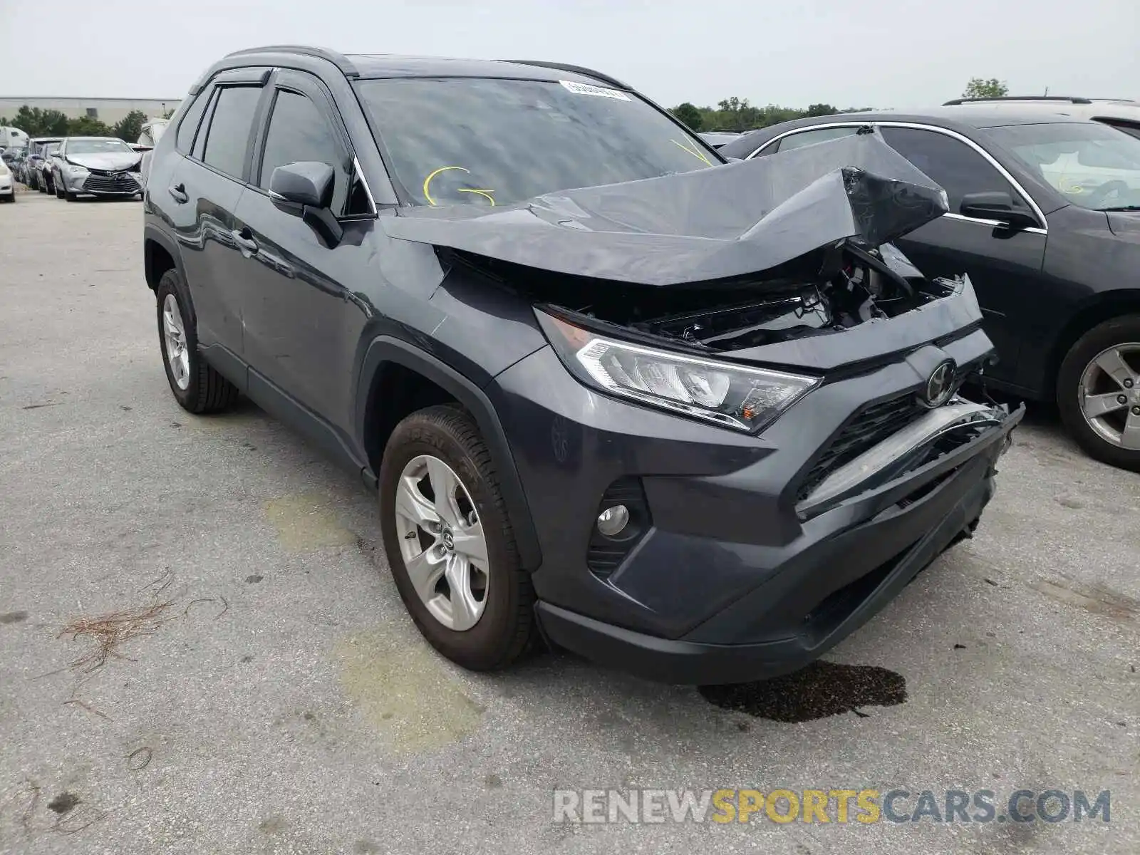 1 Photograph of a damaged car 2T3W1RFV0KW034422 TOYOTA RAV4 2019