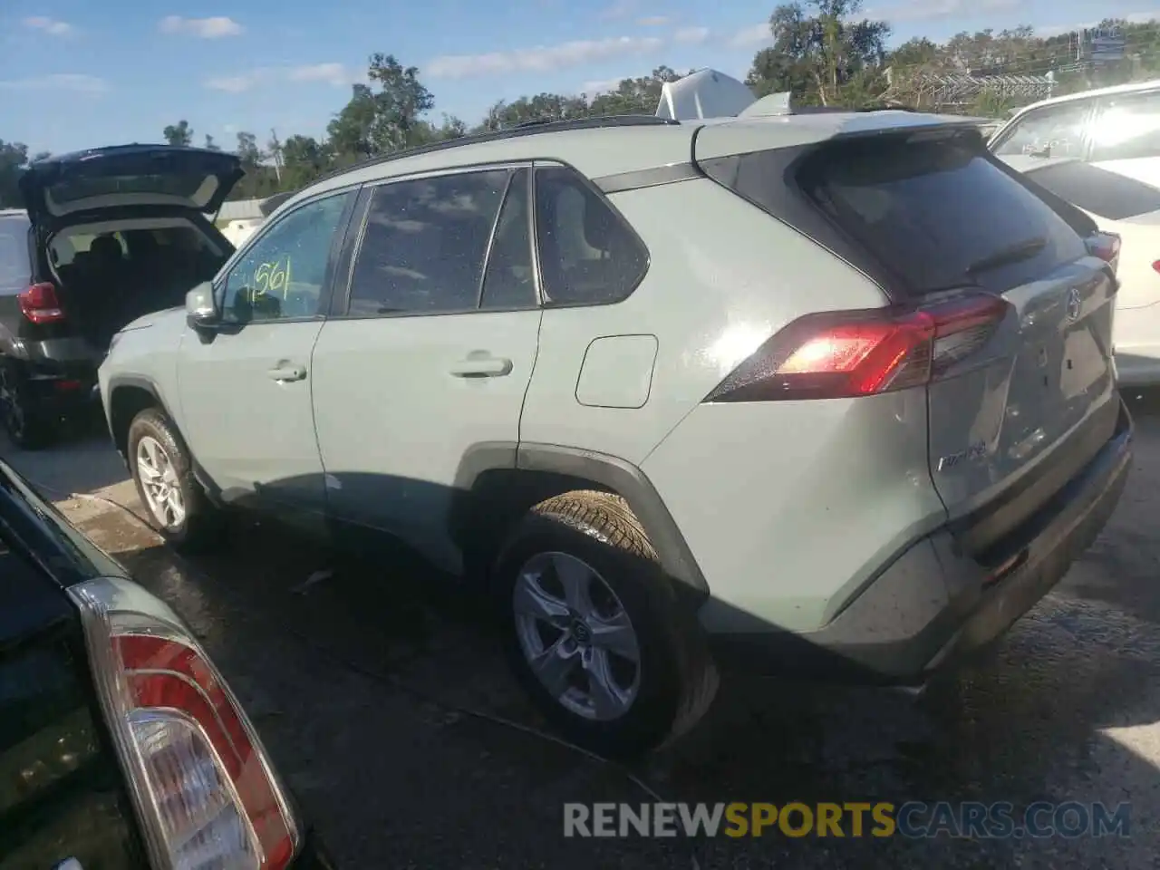 2 Photograph of a damaged car 2T3W1RFV0KW048997 TOYOTA RAV4 2019