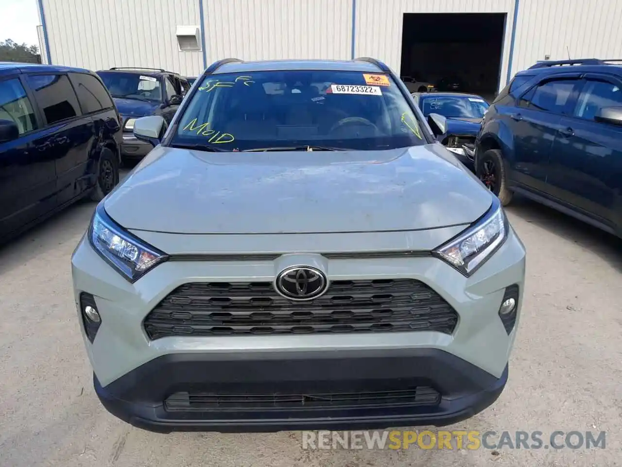 5 Photograph of a damaged car 2T3W1RFV0KW048997 TOYOTA RAV4 2019