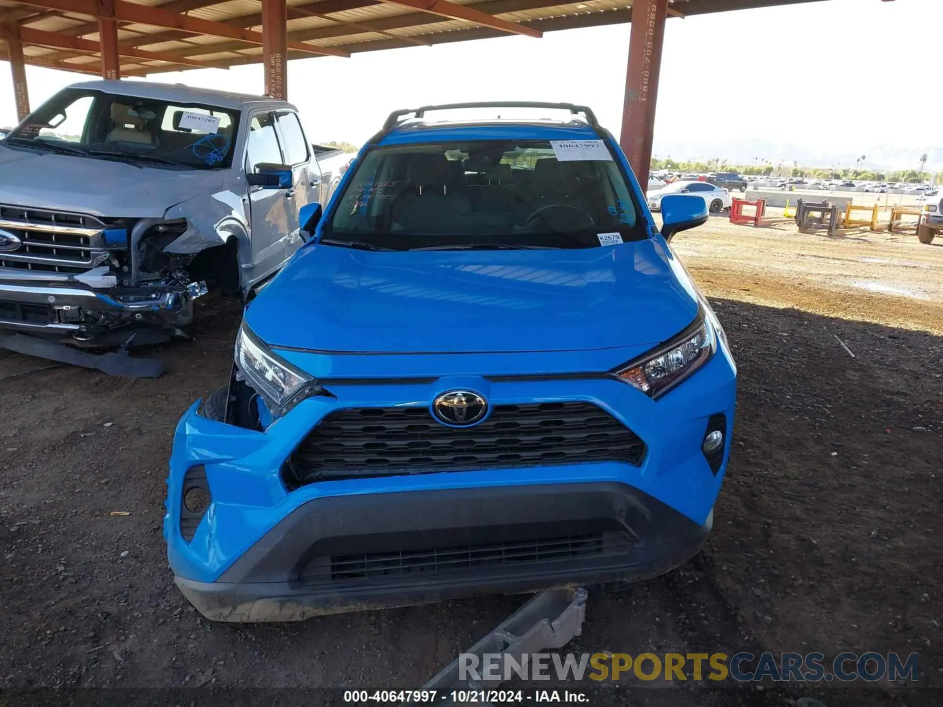11 Photograph of a damaged car 2T3W1RFV1KC001706 TOYOTA RAV4 2019