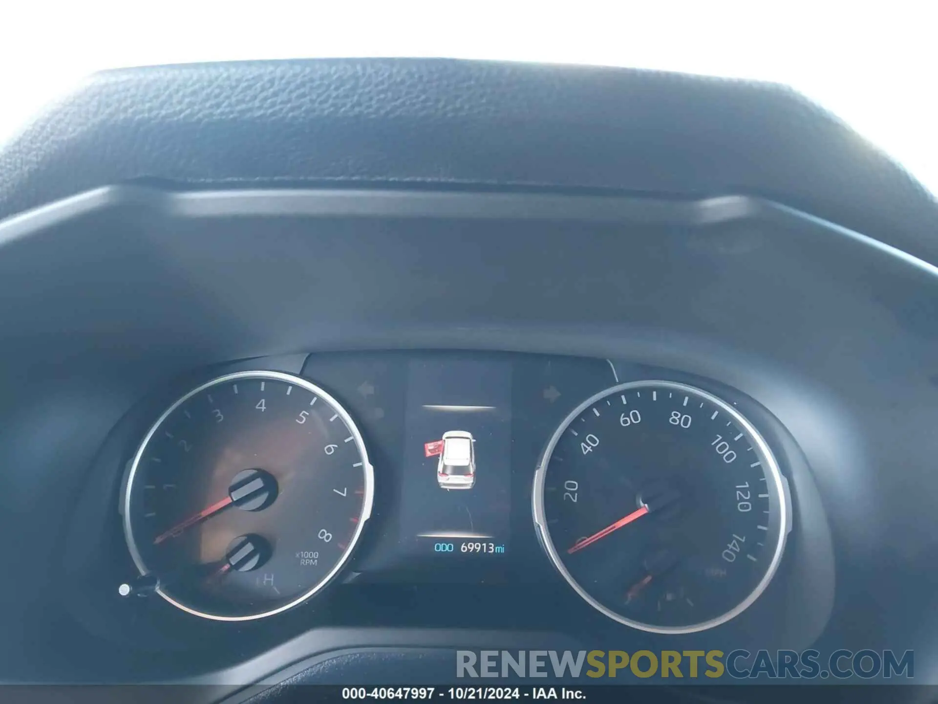 7 Photograph of a damaged car 2T3W1RFV1KC001706 TOYOTA RAV4 2019
