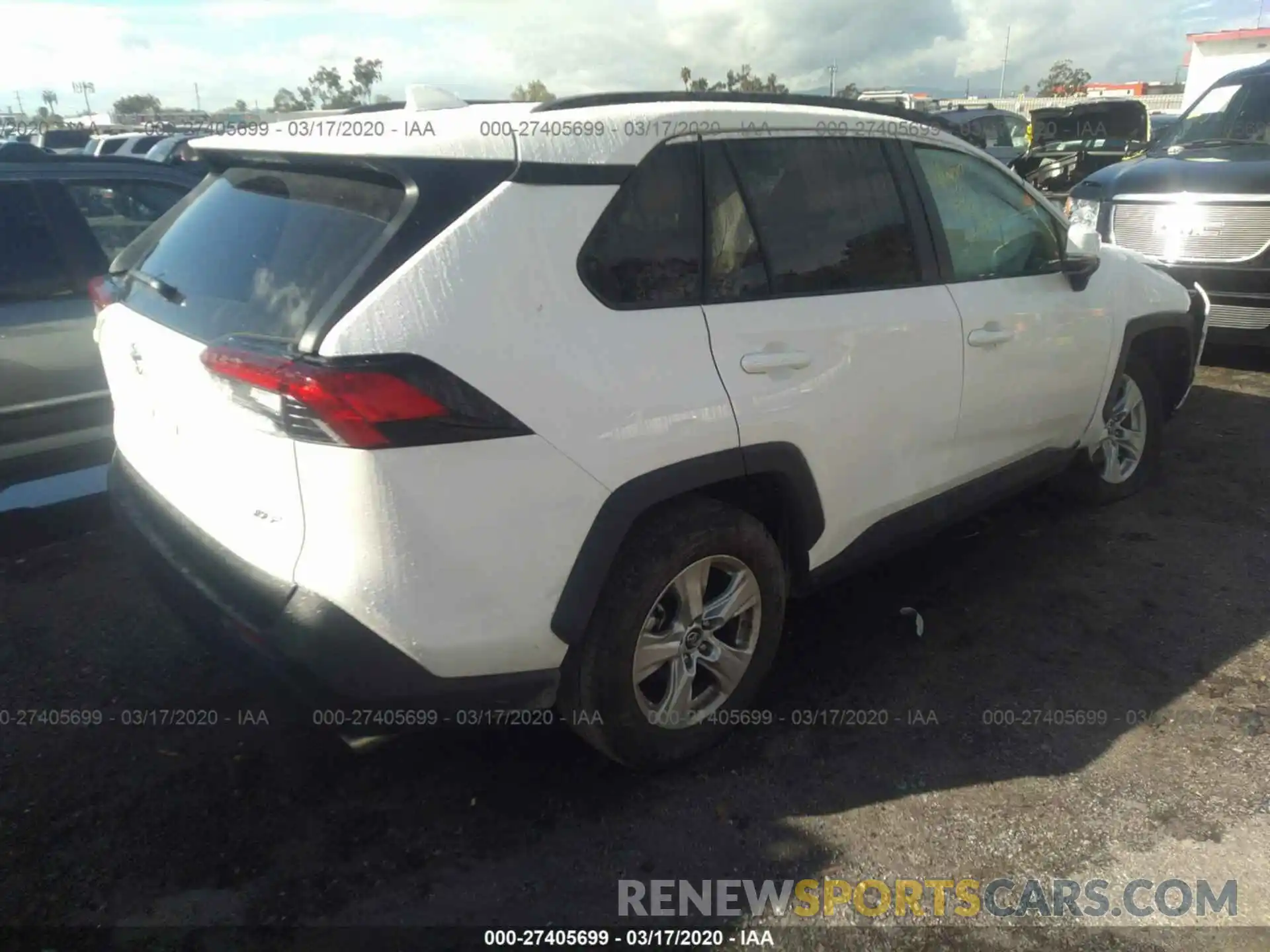 4 Photograph of a damaged car 2T3W1RFV1KC003584 TOYOTA RAV4 2019