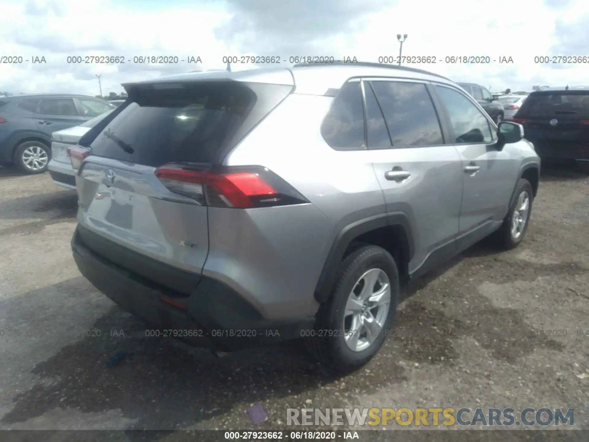 4 Photograph of a damaged car 2T3W1RFV1KC004542 TOYOTA RAV4 2019