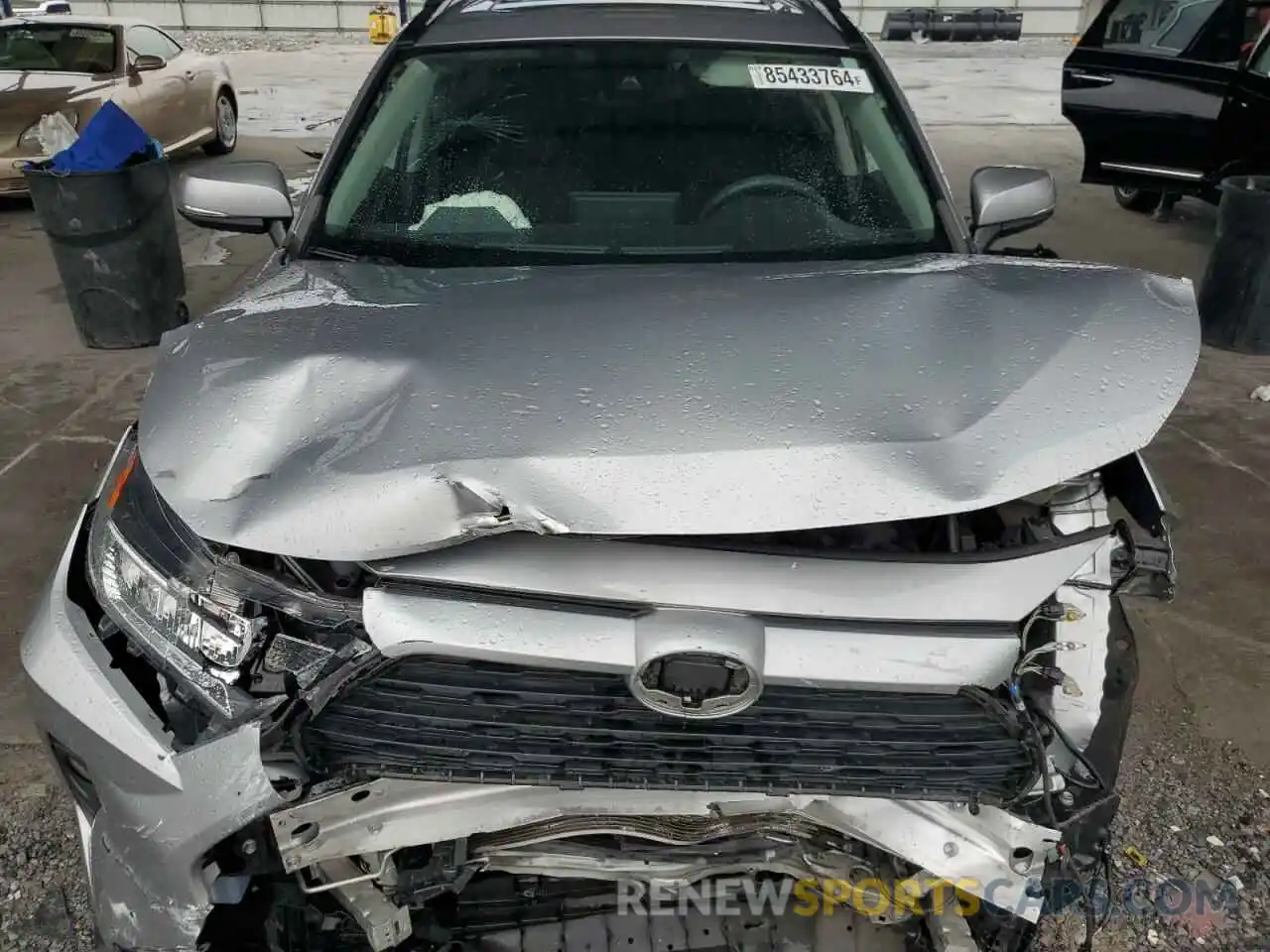 12 Photograph of a damaged car 2T3W1RFV1KC015251 TOYOTA RAV4 2019