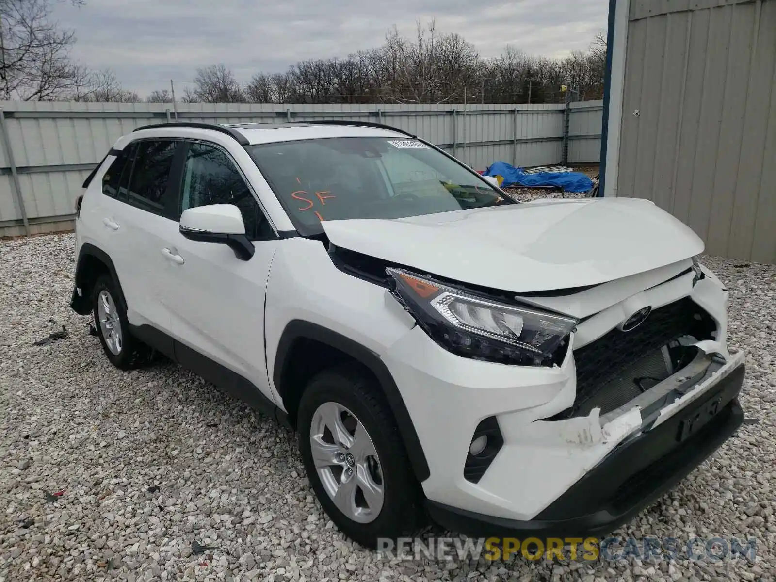 1 Photograph of a damaged car 2T3W1RFV1KC021034 TOYOTA RAV4 2019