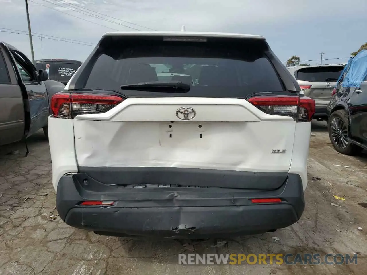 6 Photograph of a damaged car 2T3W1RFV1KC030428 TOYOTA RAV4 2019