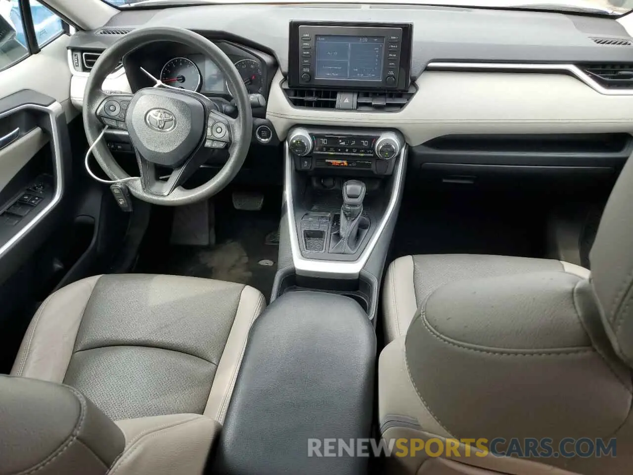 8 Photograph of a damaged car 2T3W1RFV1KC030428 TOYOTA RAV4 2019