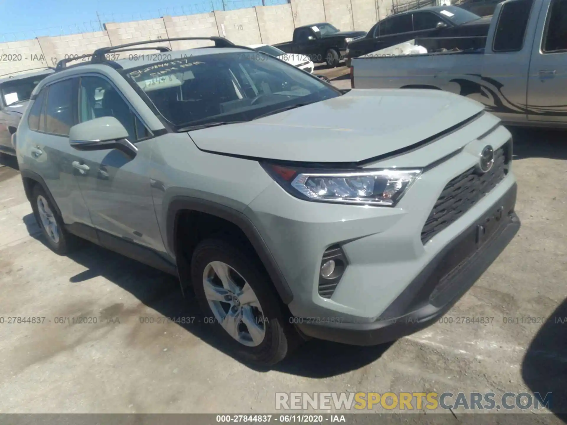 1 Photograph of a damaged car 2T3W1RFV1KW001879 TOYOTA RAV4 2019