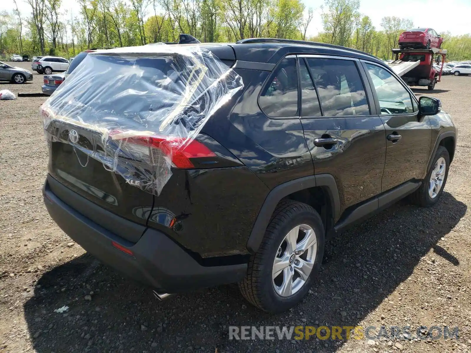 4 Photograph of a damaged car 2T3W1RFV1KW003535 TOYOTA RAV4 2019