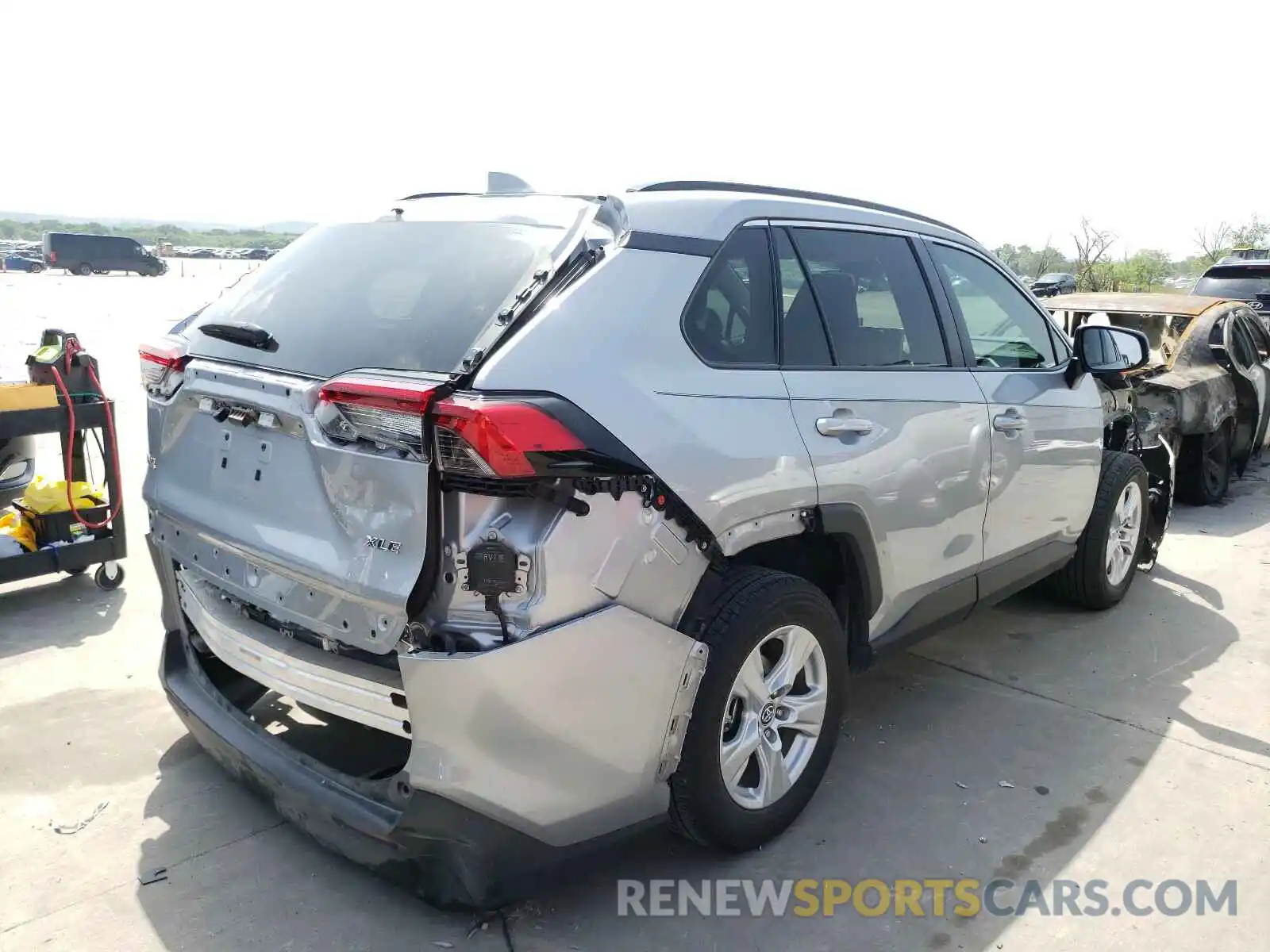 4 Photograph of a damaged car 2T3W1RFV1KW006421 TOYOTA RAV4 2019