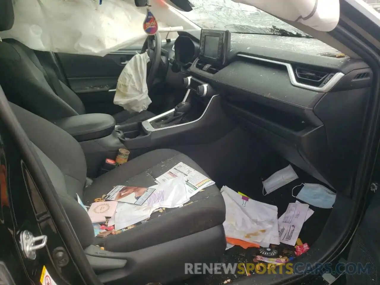 5 Photograph of a damaged car 2T3W1RFV1KW013529 TOYOTA RAV4 2019