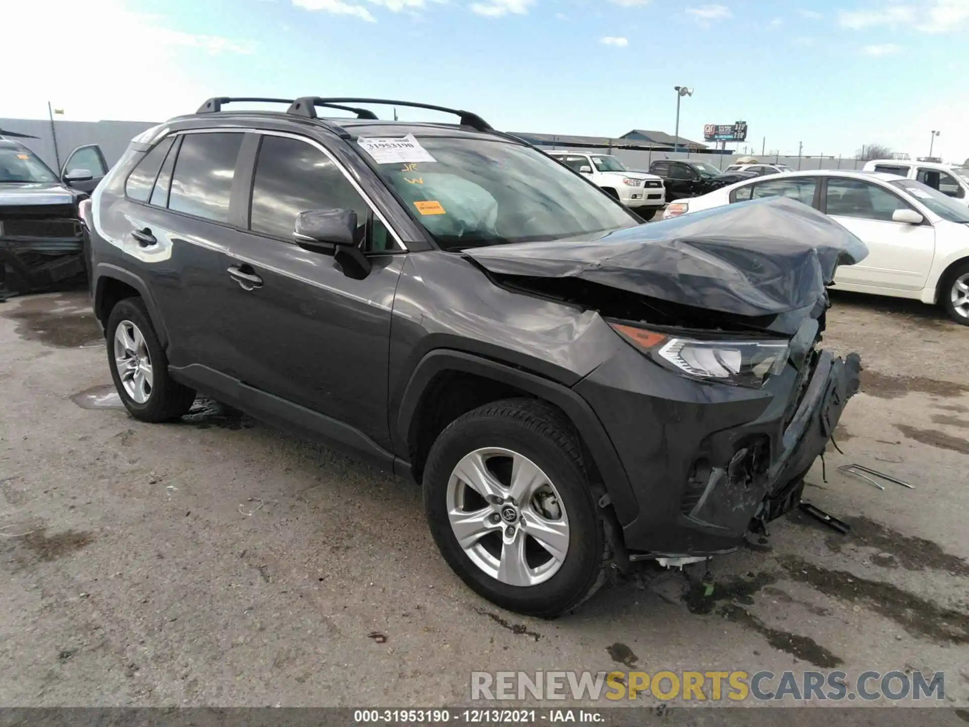 1 Photograph of a damaged car 2T3W1RFV1KW017757 TOYOTA RAV4 2019