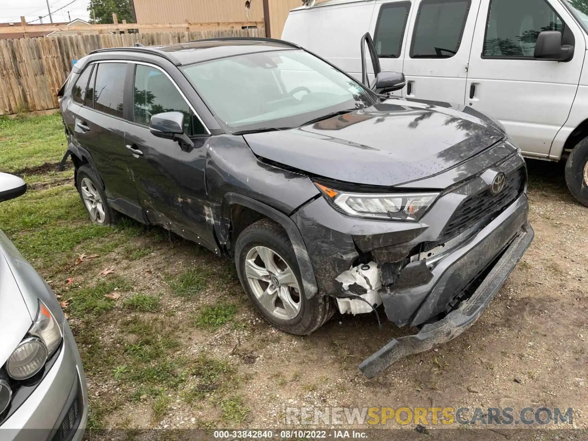 1 Photograph of a damaged car 2T3W1RFV1KW028869 TOYOTA RAV4 2019