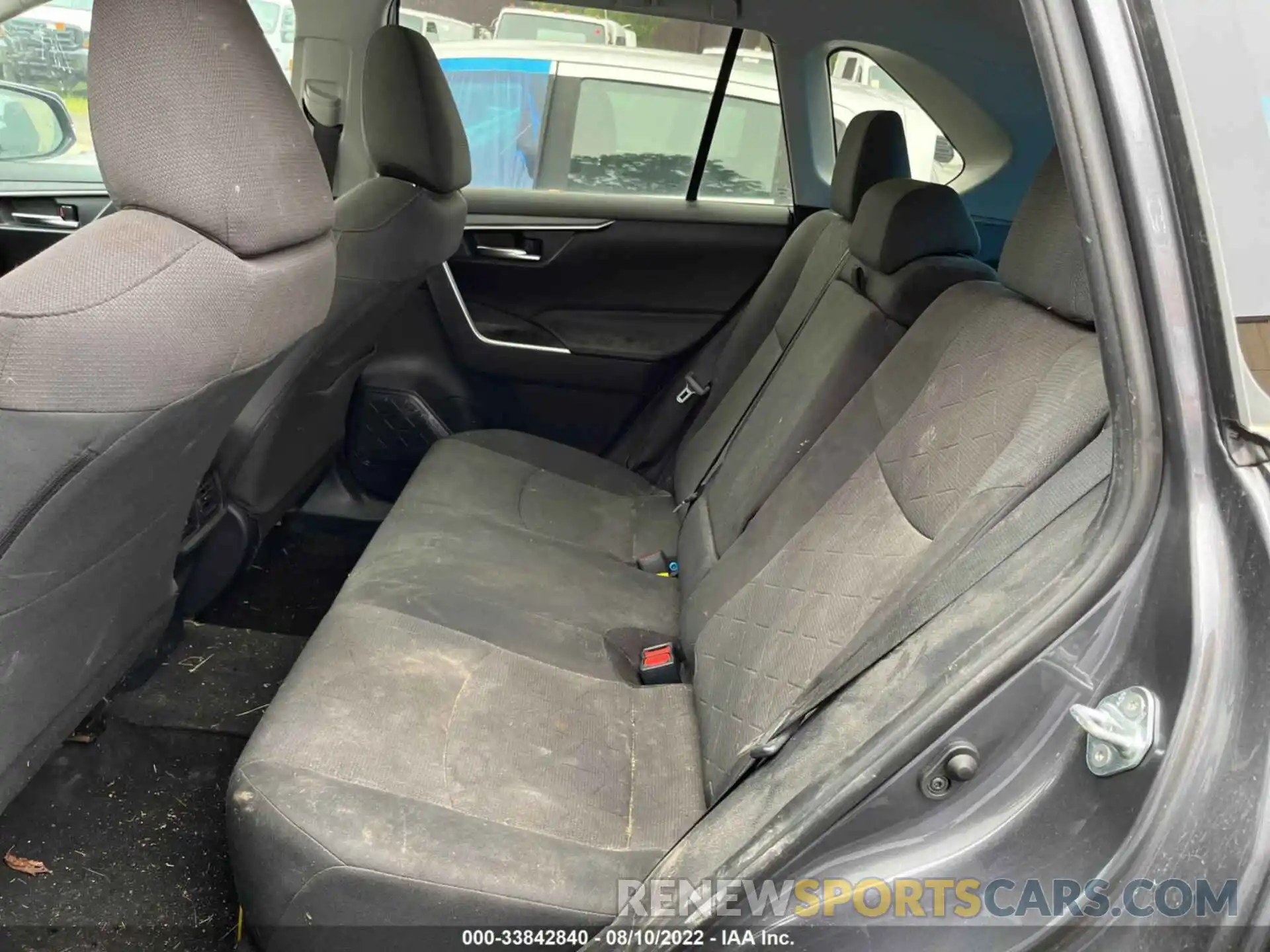 8 Photograph of a damaged car 2T3W1RFV1KW028869 TOYOTA RAV4 2019