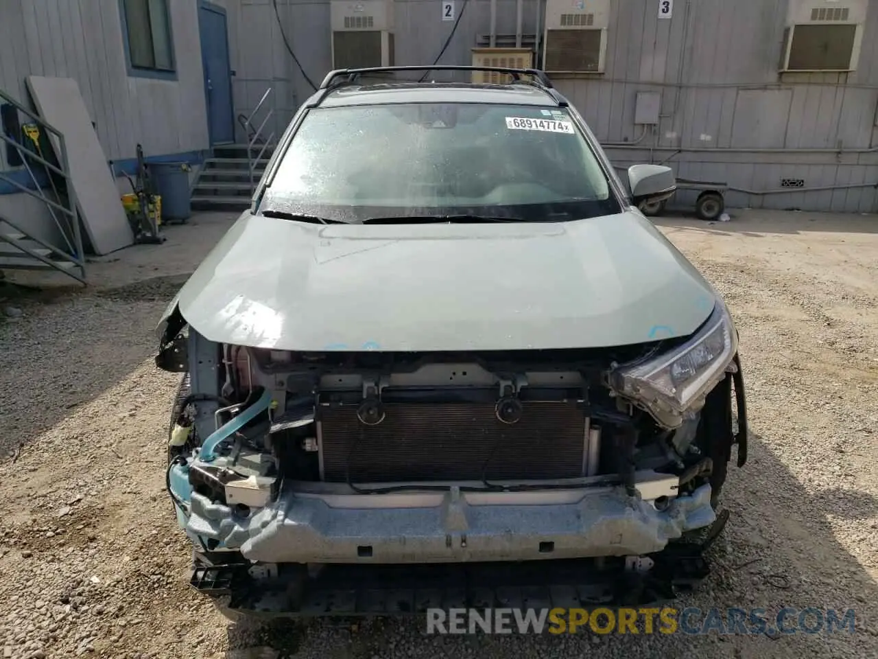 5 Photograph of a damaged car 2T3W1RFV1KW031495 TOYOTA RAV4 2019