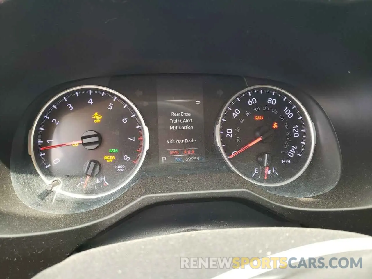 9 Photograph of a damaged car 2T3W1RFV1KW031495 TOYOTA RAV4 2019
