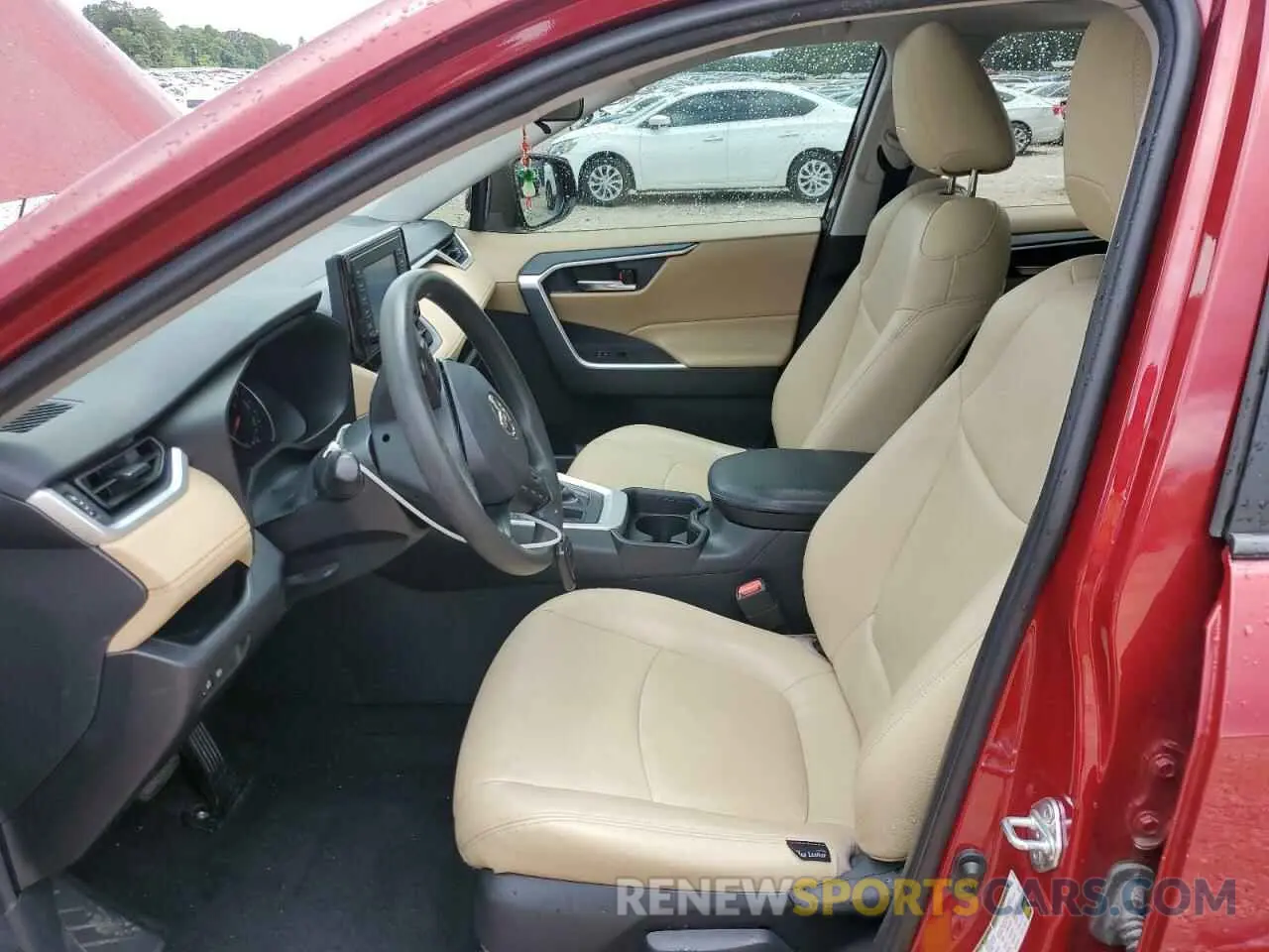 7 Photograph of a damaged car 2T3W1RFV1KW033201 TOYOTA RAV4 2019