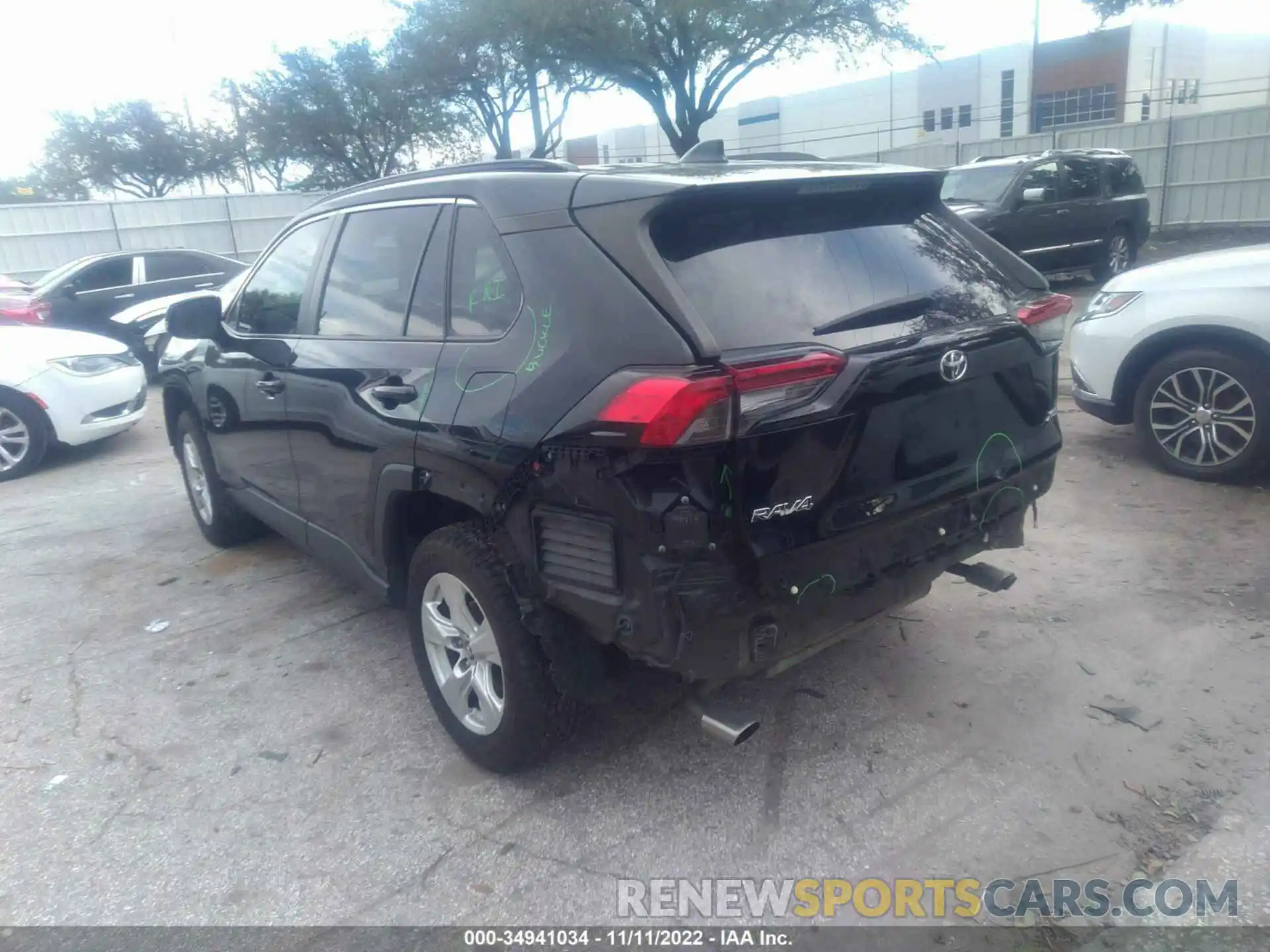 3 Photograph of a damaged car 2T3W1RFV1KW049530 TOYOTA RAV4 2019