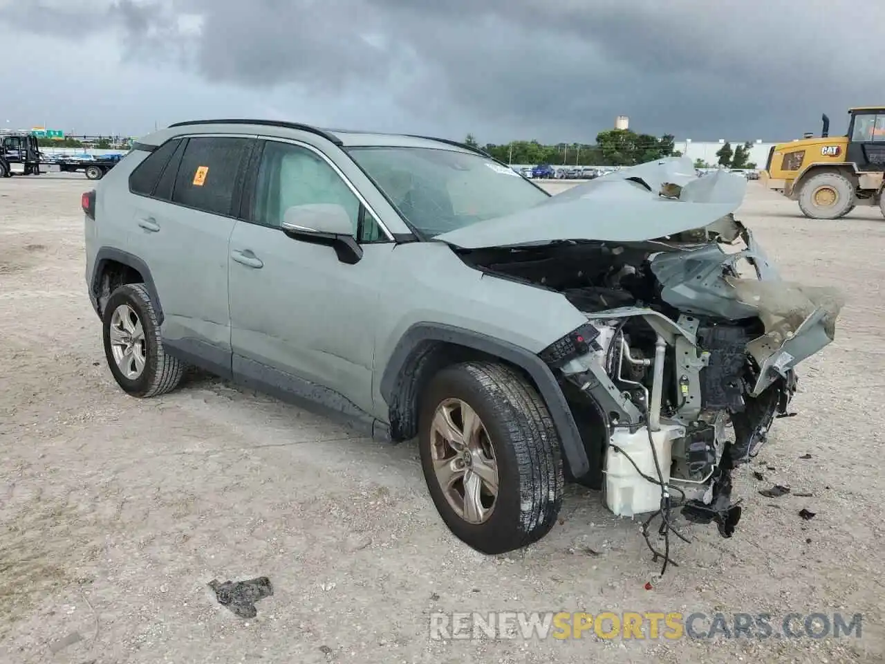 4 Photograph of a damaged car 2T3W1RFV1KW052752 TOYOTA RAV4 2019